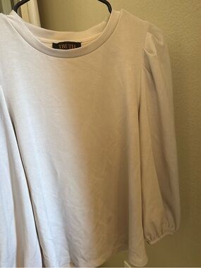 TRUTH Cream Puff Sleeve Sweatshirt